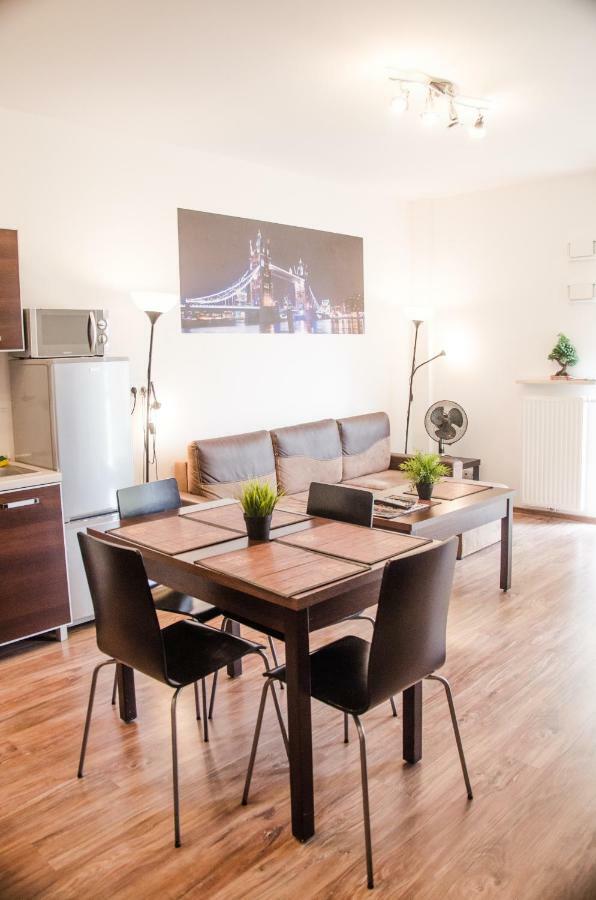 Apartament Centrum Gieldowa Варшава Экстерьер фото